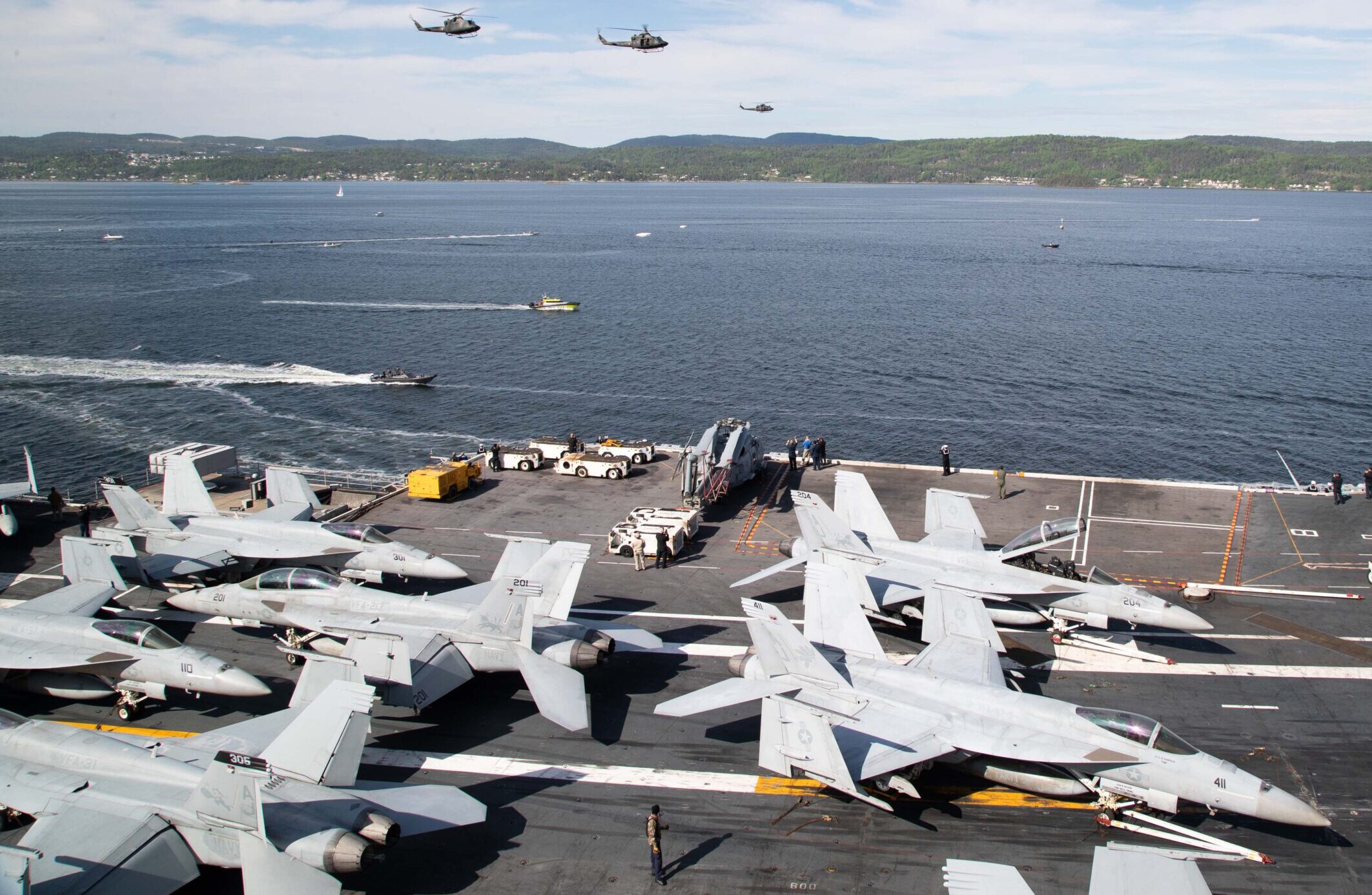 VIDEO: USS Gerald R. Ford Makes Norwegian Port Call, Kremlin Calls Visit  'Illogical, Harmful' - USNI News