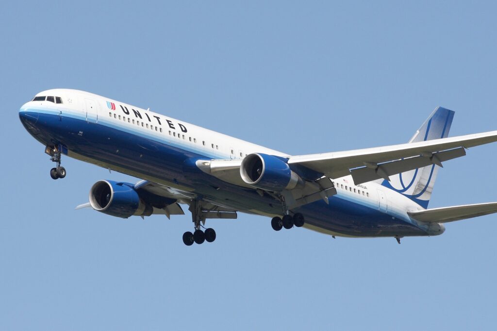 United Airlines Boeing 767 322ER