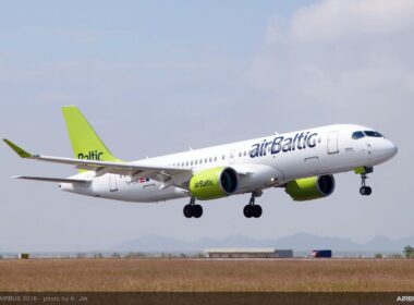 a220-300_airbaltic_landing.jpg