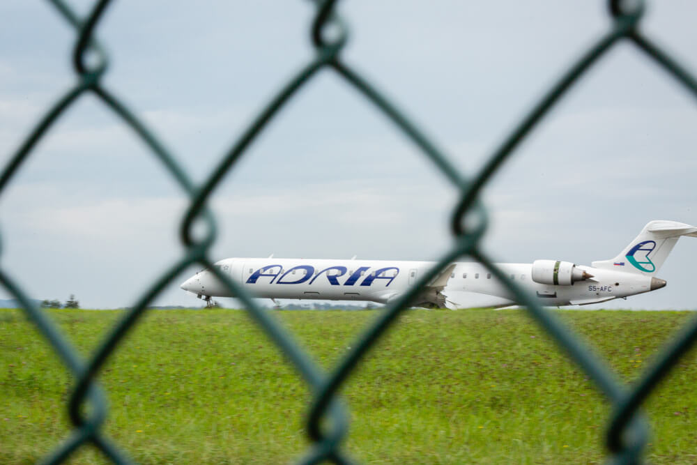 adria_airways_bombardier_crj900_landing_at_zurich_international_airport.jpg