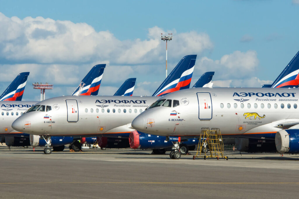 aeroflot_planes_lined_up.jpg