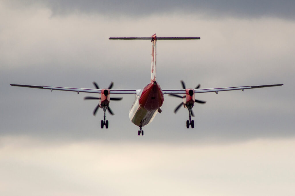 air_berlin_de_havilland_canada_dash_8-400.jpg