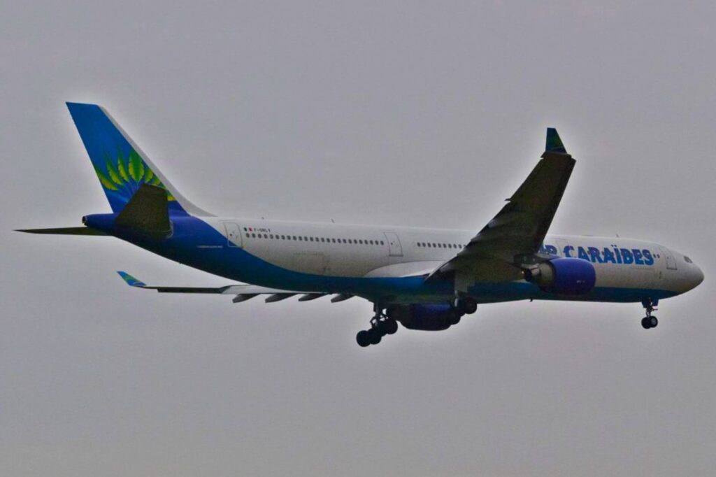 air_caraibes_airbus_a330.jpg