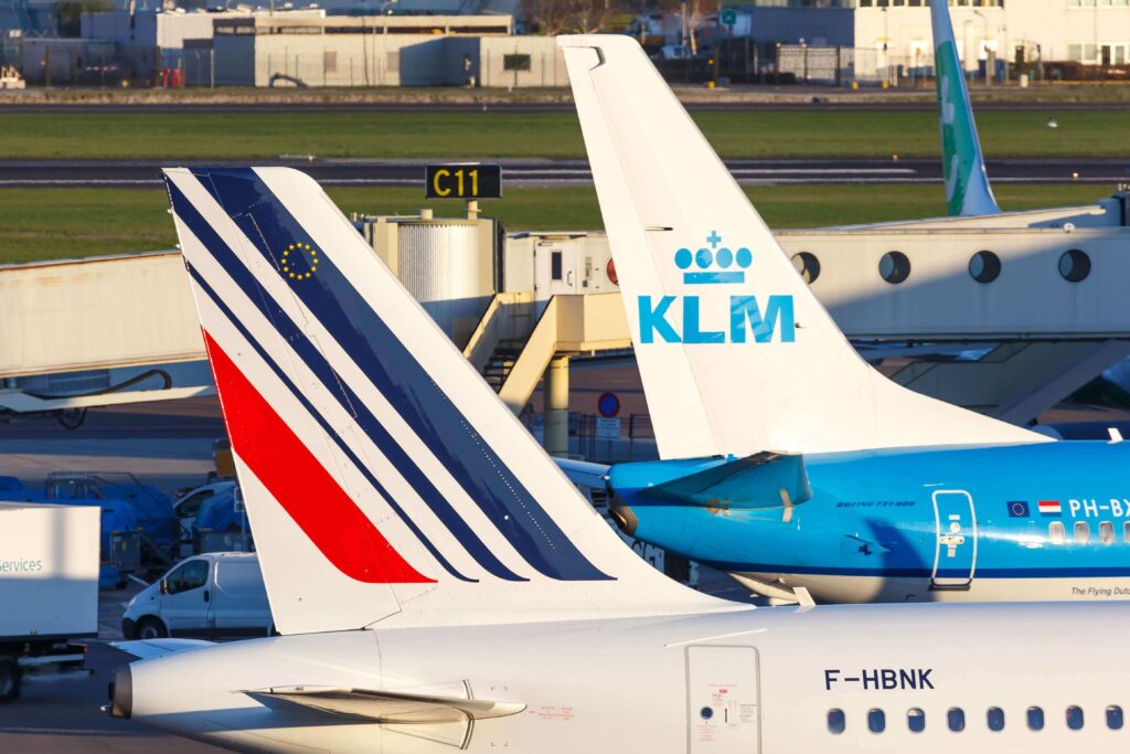 air_france_klm_tails_at_ams.jpg