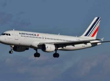 air_france_pilots_suspended_after_brawling_in_cockpit.jpg