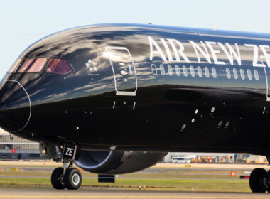 air_new_zealand_boeing_787_in_all_blacks_livery.jpg