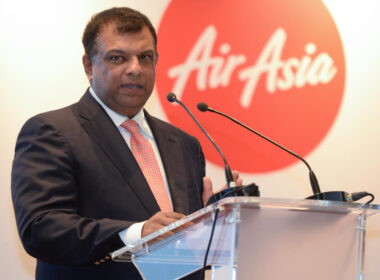 airasia_group_ceo_tony_fernandes_speaking_during_a_conference.jpg