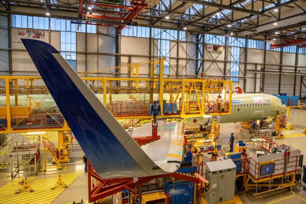 airbus_a321xlr_assembly_line.jpg