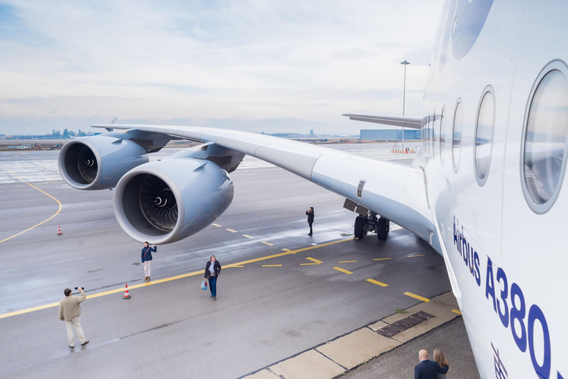 airbus_a380_aircraft_fuselage_wing_and_rolls-royce_turbine_jet_engines ...