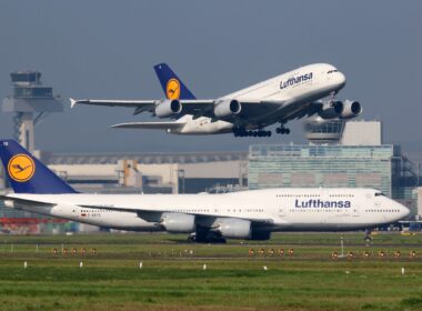 airbus_a380_and_boeing_747-1.jpg