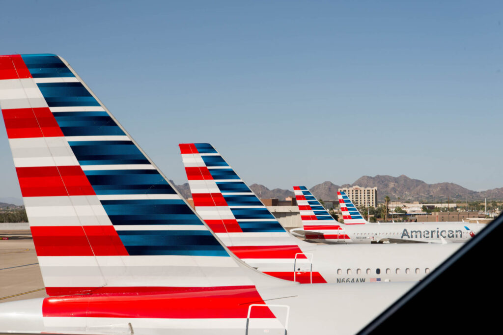 american_airlines_in_phoenix_airport_arizona.jpg