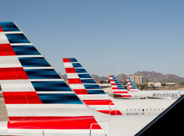 american_airlines_in_phoenix_airport_arizona.jpg