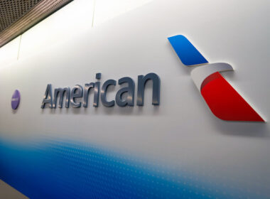 american_airlines_logo_at_chicago_ohare_international_airport_ord.jpg