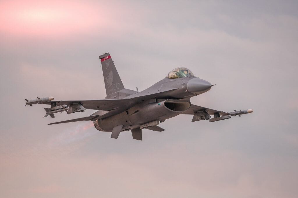 an_f-16_of_the_oklahoma_air_national_guard.jpg