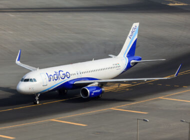 an_indigo_a320_aircraft_taxiing_in_dubai.jpg