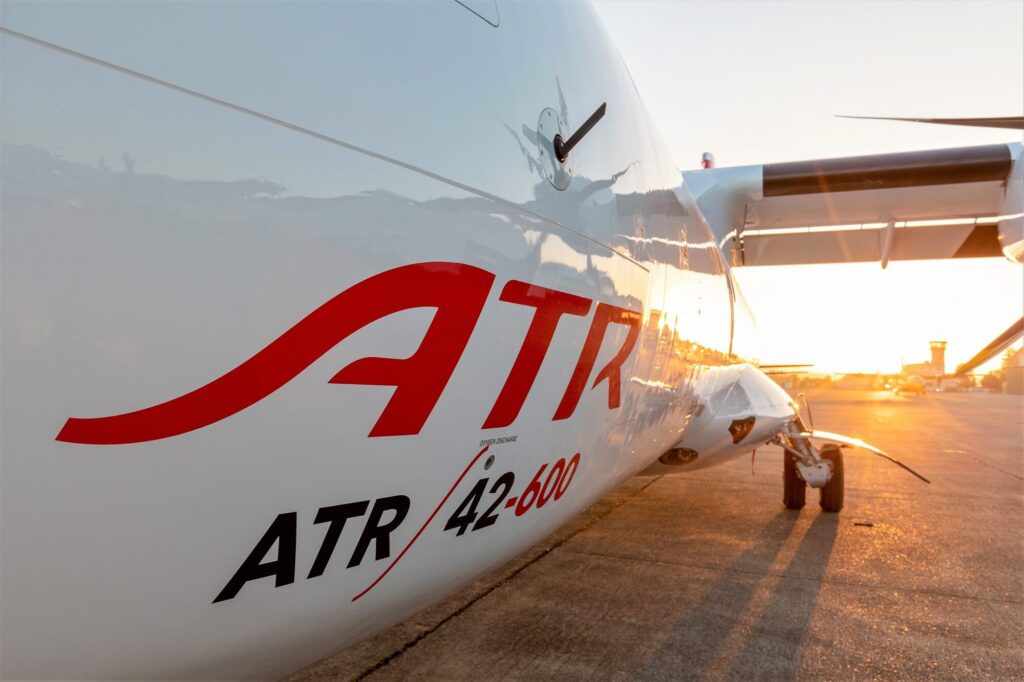 atr_42-600.jpg