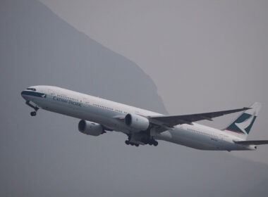 b-hnp_boeing_b.773_cathay_pacific_12220133185.jpg