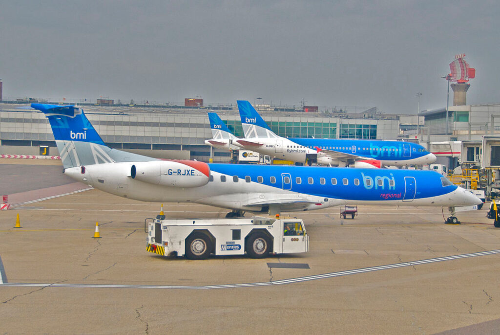 bmi_regional_embraer_erj145_r-rjxe@lhr18.05.2012_652bm_7262204622.jpg