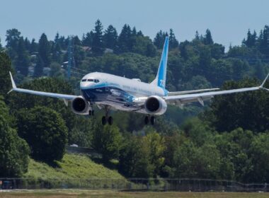 boeing_737_max_10_taking_off_for_maiden_flight.jpg