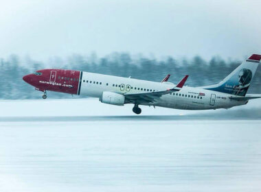 boeing_787_norwegian_air_shuttle_aircraft_dreamliner_12273043303.jpg