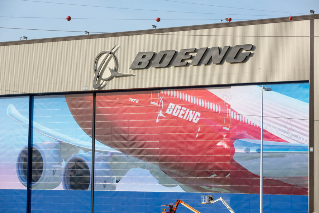 boeing_assembly_line_in_washington.jpg