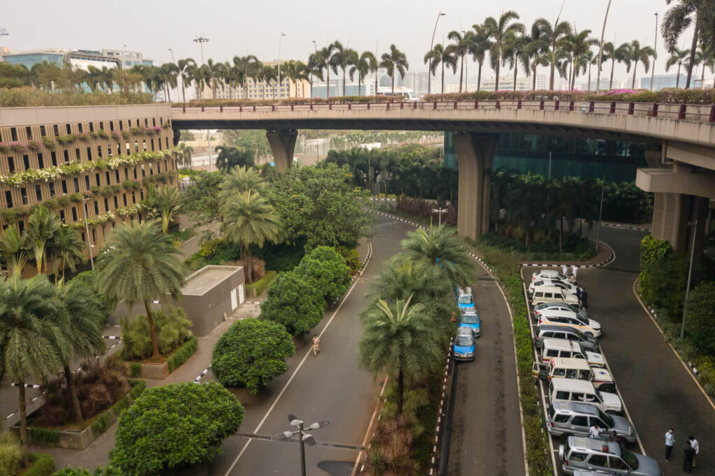 chhatrapati_shivaji_maharaj_international_airport_in_mumbai.jpg