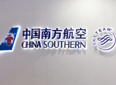 china_southern_airlines_logo_with_skyteam_logo_next_to_it.jpg