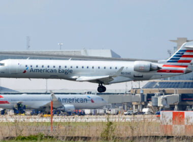 crj700_operated_by_psa_airlines.jpg