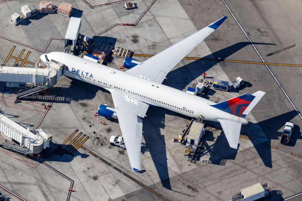 delta aircraft los angeles