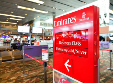 emirates-check-in-counter-at-singapore-changi-international-airport.jpg