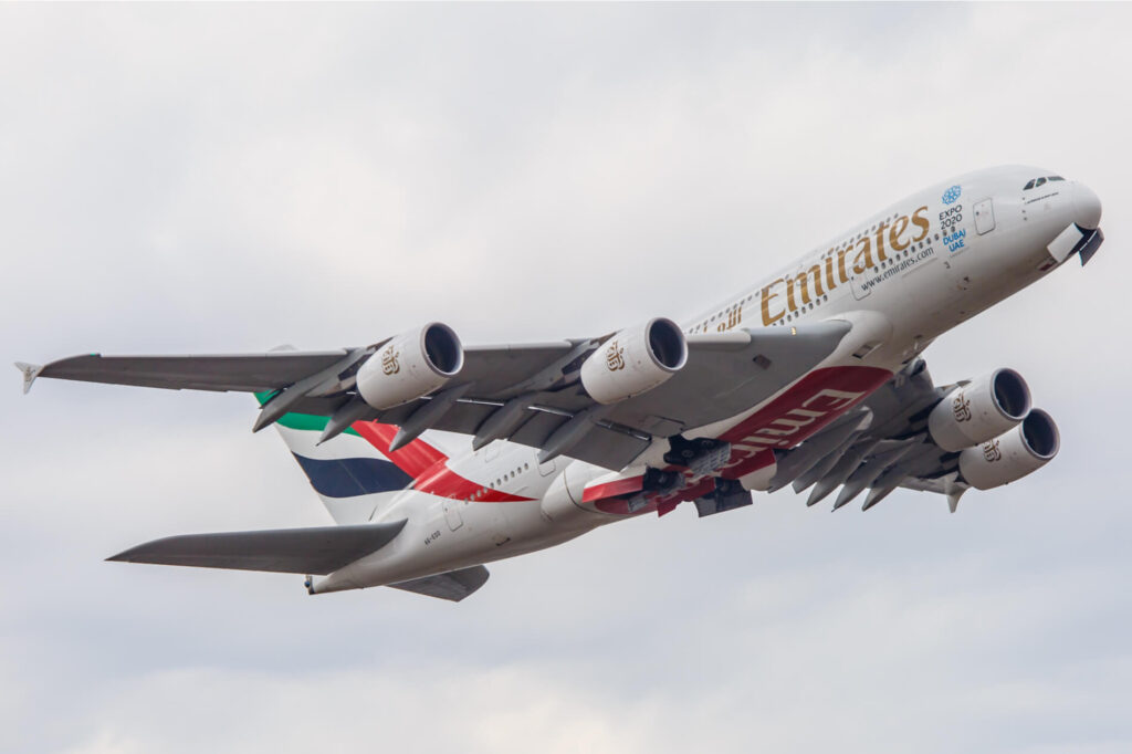 emirates_a380_flying-2.jpg