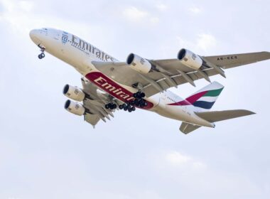 emirates_airbus_a380-4.jpg