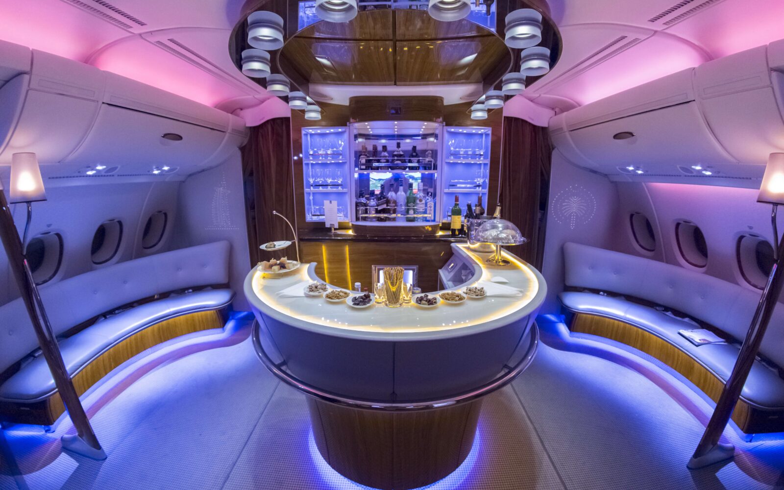 Passengers to explore the cabin of Airbus A380 via Emirates VR app ...