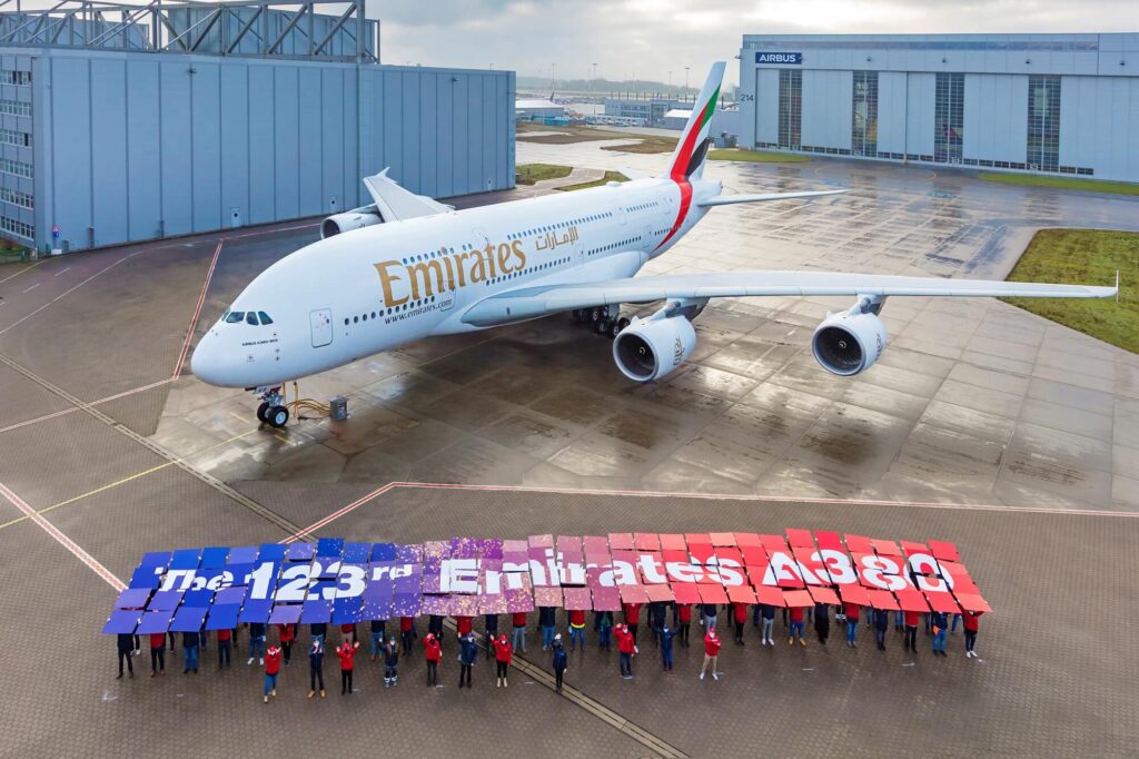 emirates_completes_a380_fleet.jpg