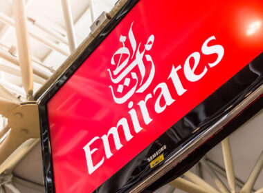 emirates_logo_on_a_tv_screen_at_an_airport-1.jpg