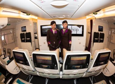 etihad_airways_cabin_crew_in_airbus_a380.jpg