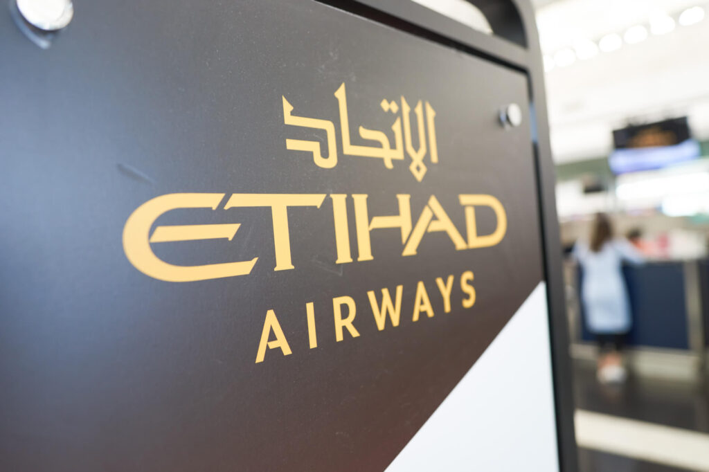 etihad_airways_check-in_stand_at_hong_kong_international_airport_hkg.jpg