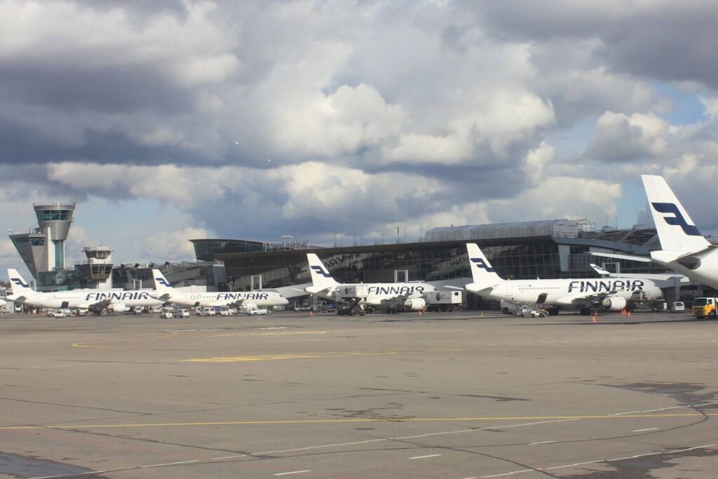 finnair_at_helsinki_airport.jpg