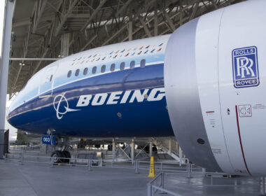 first_boing_787_dreamliner_on_display_at_museum_of_flight.jpg