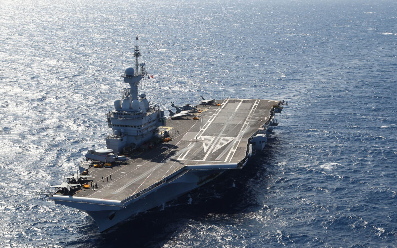 French aircraft carrier Charles de Gaulle will have nuclear-powered ...