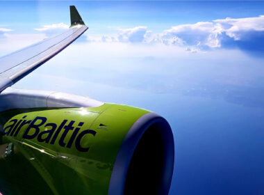 in-flight_view_of_an_airbaltic_wing_and_engine_from_the_passenger_cabin.jpg