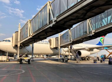 johannesburg_south_africa_south_african_airways_airbus_a-330_passenger_jet.jpg