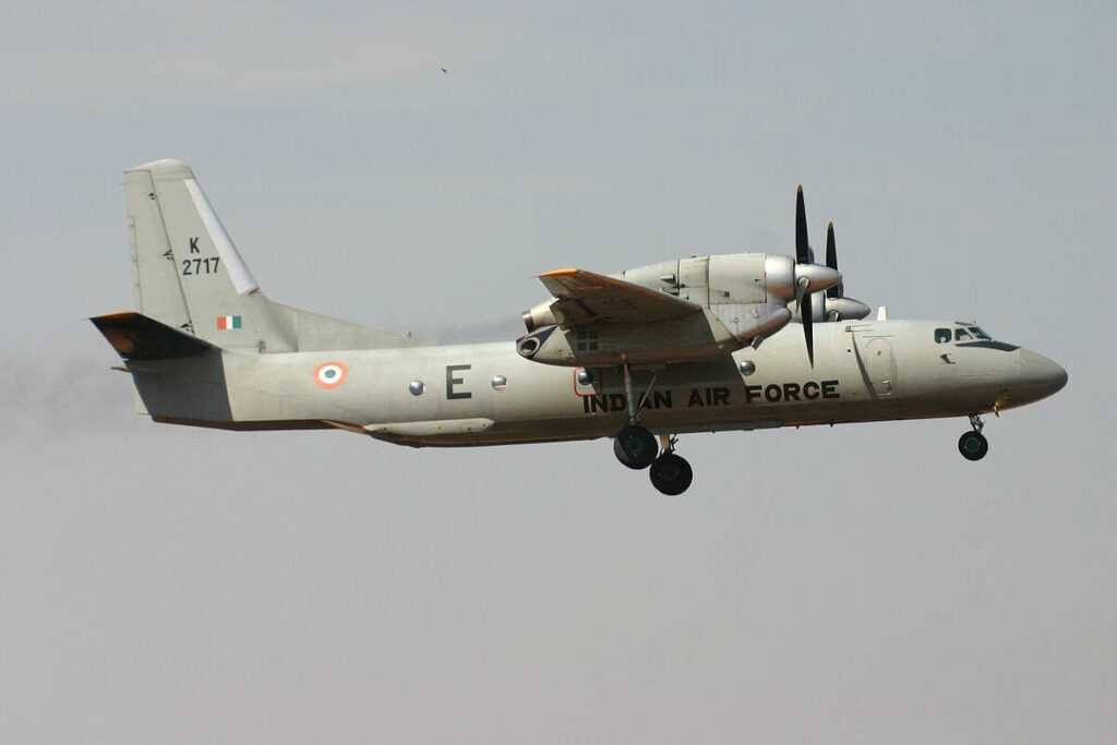 k2717_antonov_an.32_indian_air_force_8414615752.jpg