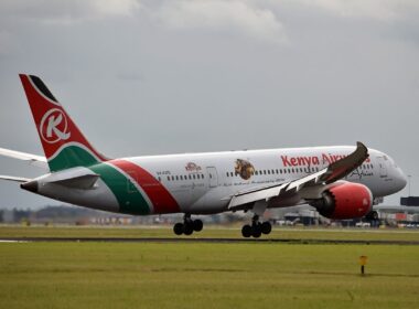 kenya_airways_5y-kzg_boeing_787-8_dreamliner.jpg