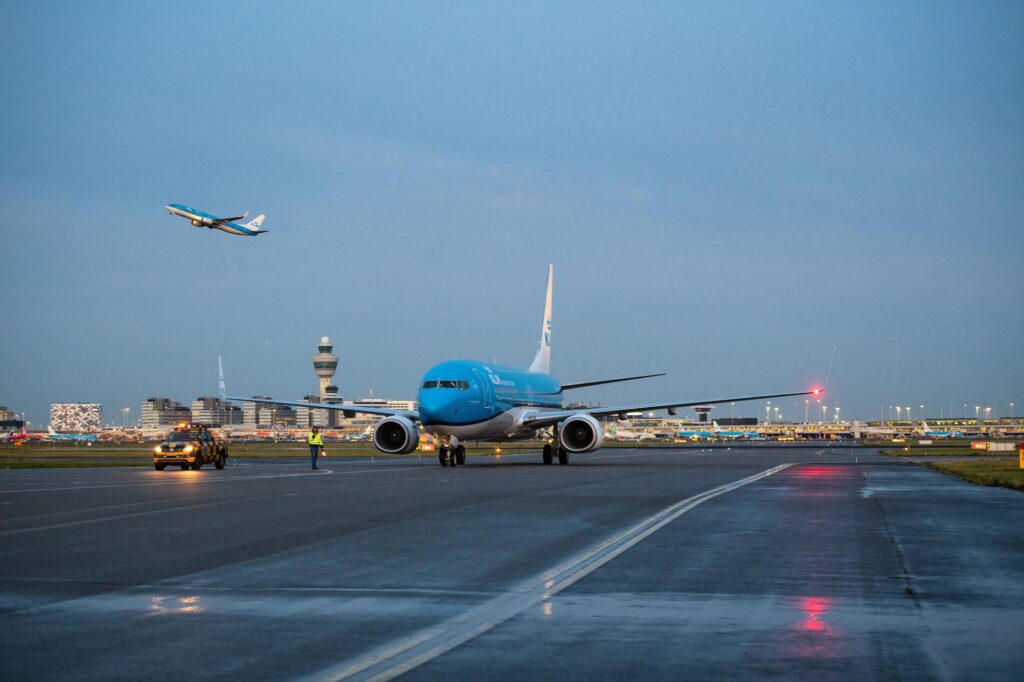 klm_boeing_737-1.jpg