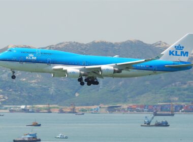 klm_royal_dutch_airlines_boeing_747_city_of_karachi.jpg