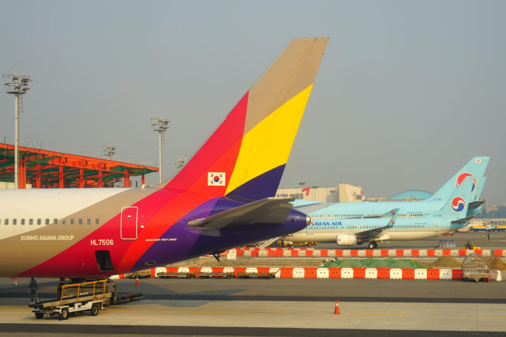 korean_air_and_asiana_planes.jpg