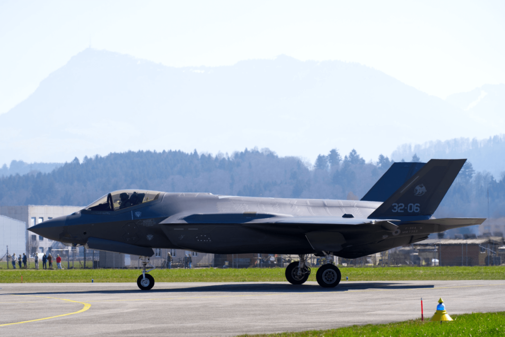 lockheed_martin_f-35_in_switzerland-1.png