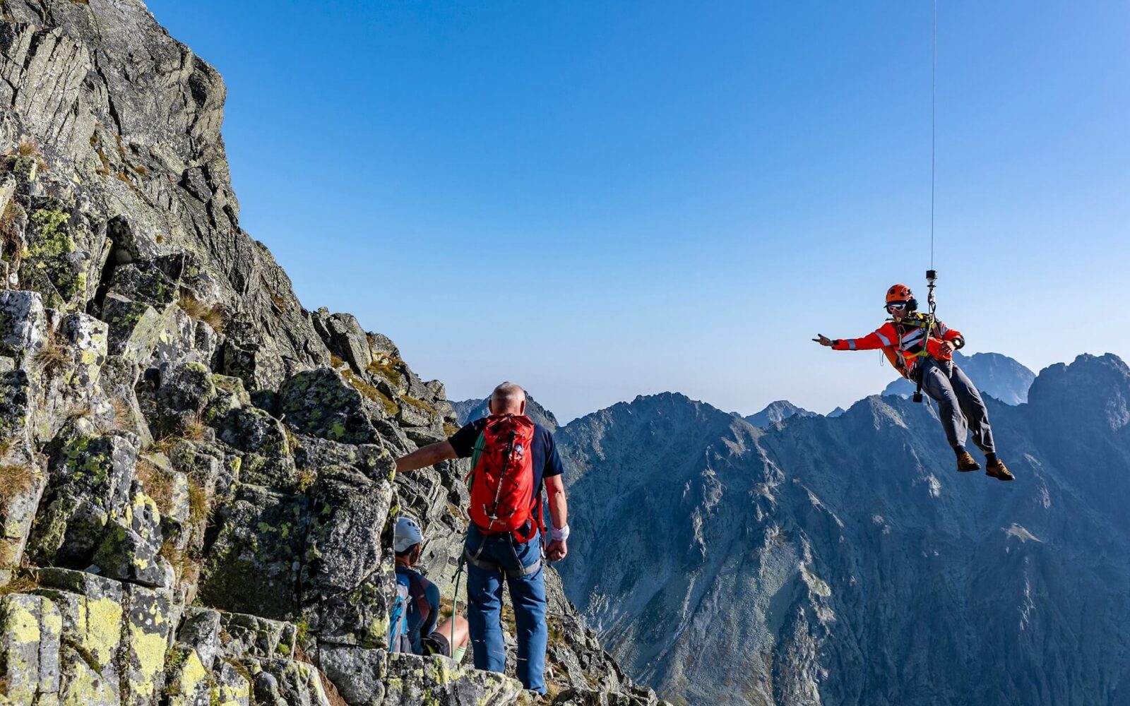 Mountain Rescue Can Jetpacks Replace Helicopters To Save People S   Mountain Rescue 1600x1000 