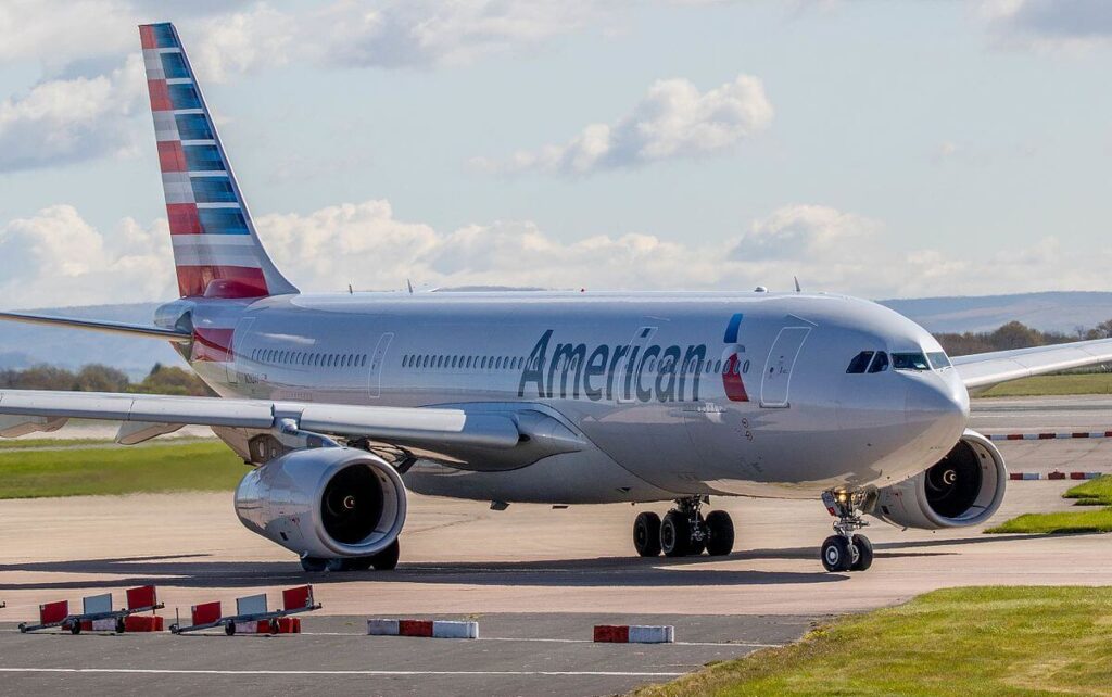 n292ay_american_airlines_a330_26598884385.jpg